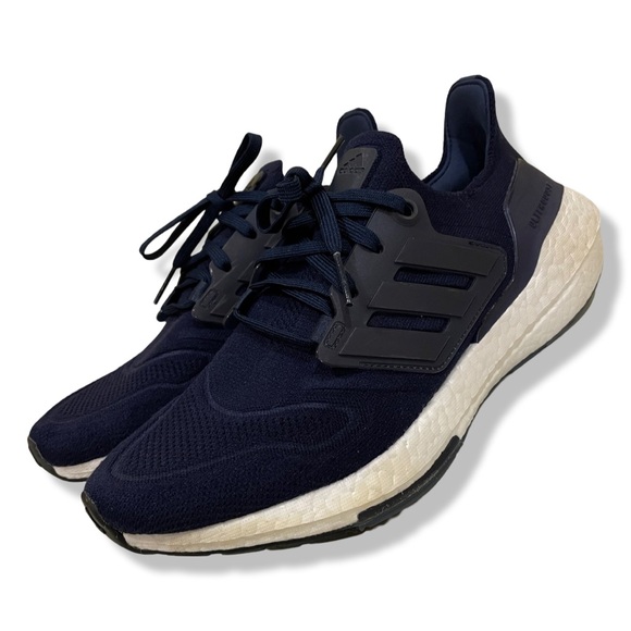 Adidas Ultraboost 22 - Picture 4 of 8